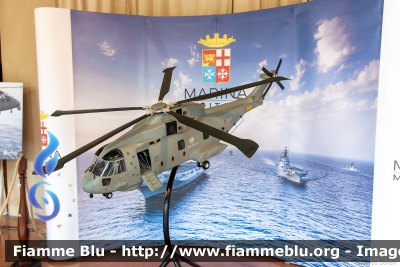 Agusta Westland EH101
Modello ufficiale della Marina Militare
Parole chiave: Agusta-Westland EH101