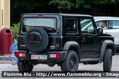 Suzuki Jimny IV serie
Marina Militare Italiana
Raggruppamento Subacquei ed Incursori "Teseo Tesei"
MM CW 739
Parole chiave: Suzuki Jimny_IVserie