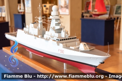 Fregata "Carlo Bergamini" (F590)
Modello ufficiale della Marina Militare
