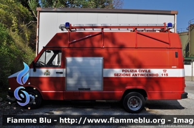 Iveco Daily I serie
Repubblica di San Marino
Polizia Civile
Sezione Antincendio
POLIZIA 017
Parole chiave: Iveco Daily_Iserie POLIZIA017