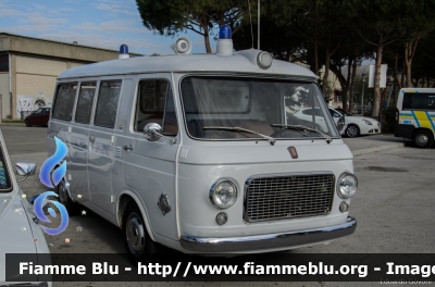 Fiat 238
Società Volontaria di Soccorso Livorno
*Restaurata*
Parole chiave: Fiat 238 Ambulanza