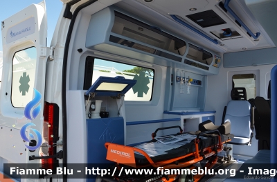 Fiat Ducato X250
Veicolo dimostrativo di Mariani Fratelli
Parole chiave: Fiat Ducato_X250 Ambulanza HEMS_2013