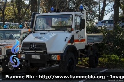 Mercedes-Benz Unimog U408
Parole chiave: Mercedes-Benz Unimog_U408 Santa_Barbara_2016