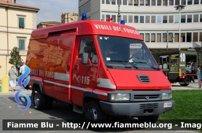 Renault B120
Vigili del Fuoco
Comando Provinciale di Pisa
VF 19180
Parole chiave: Renault B120 VF19180 Giornate_della_Protezione_Civile_Pisa_2013