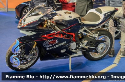 MV Agusta F4 RR Bicentenario
Arma dei Carabinieri
Regalo di MV Agusta per festeggiare il Bicentenario 
in esposizione al Motor-Show 2016
CC A4792
Parole chiave: MV-Agusta F4_RR_Bicentenario CCA4792 Motor_Show_2016