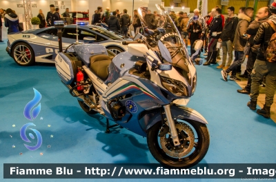 Yamaha FJR 1300
Polizia di Stato
Polizia Stradale
POLIZIA G2702
in esposizione al Motor-Show 2016
Parole chiave: Yamaha FJR_1300 POLIZIAG2702 Motor_Show_2016