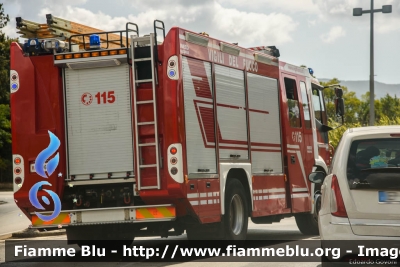 Iveco Stralis AF190S40 I serie
Vigili del Fuoco
Comando Provinciale di Lucca
AutoPompaSerbatoio allestimento Iveco-Magirus
VF 23647
Parole chiave: Iveco Stralis_AF190S40_Iserie VF23647