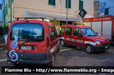 Renault Kangoo I serie
Vigili del Fuoco
Comando Provinciale di Pisa
VF 20202
Parole chiave: Renault Kangoo_Iserie VF20202 Befana_2016