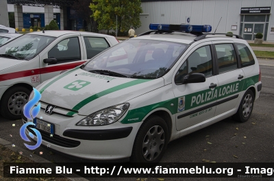 Peugeot 307 Stationwagon
Polizia Locale Sesto ed Uniti (CR)
POLIZIA LOCALE YA 100 AB
Parole chiave: Peugeot 307_Stationwagon POLIZIALOCALEYA100AB Reas_2013