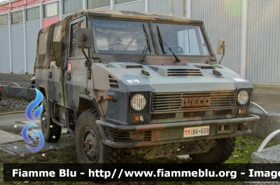 Iveco VM90
Marina Militare Italiana
Brigata marina "San Marco"
1° Reggimento "San Marco"
MM BK 658
Parole chiave: Iveco VM90 MMBK658 Motor_Show_2016