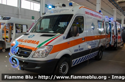 Mercedes-Benz Sprinter III serie
Società Pubblica Assistenza e Mutuo Soccorso
Rosignano Marittimo (LI)
Allesita Maf
Parole chiave: Mercedes-Benz Sprinter_IIIserie Ambulanza Reas_2013