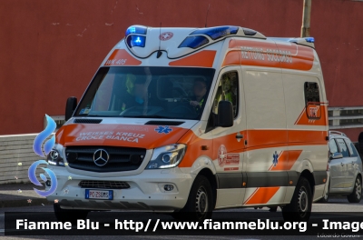 Mercedes-Benz Sprinter III serie restyle
Croce Bianca Bolzano
Weisses Kreuz Bozen
Allestita Ambulanz Mobile - Otaris Light
WK 405 - 749
PC ZS 0MS
Parole chiave: Mercedes-Benz Sprinter_IIIserie_restyle Ambulanza PCZS0MS