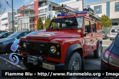 Land-Rover Defender 110
Vigili del Fuoco
Unione Distrettuale di Bolzano
Corpo Volontario di Nova Ponente (BZ)
Freiwillige Feuerwehr Deutschnofen
Allestimento Kofler Fahrzeugbau
VF 261 BZ
Parole chiave: Land-Rover Defender_110 VF261BZ Civil_Protect_2016