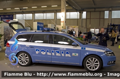 Volkswagen Passat Variant VII serie
Polizia di Stato
Polizia Stradale
In servizio sull'Autostrada A21 Brescia - Piacenza
Allestimento Bertazzoni
POLIZIA H6549
In esposizione al Reas 2013
Parole chiave: Volkswagen Passat_Variant_VIIserie POLIZIAH6549