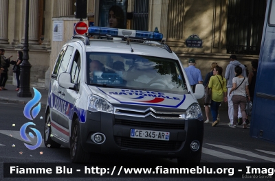 Citroën Berlingo III serie
France - Francia
Police Nationale
Parole chiave: Citroën Berlingo_IIIserie