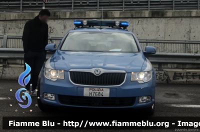 Skoda Superb Wagon II serie
Polizia di Stato
Polizia Stradale in servizio sulla A22 "Modena-Brennero"
POLIZIA H7684
Parole chiave: Skoda Superb_Wagon_IIserie POLIZIAH7684