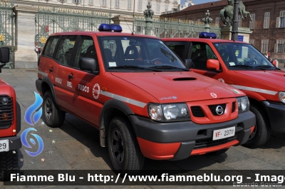 Nissan Terrano II serie restyle
Vigili del Fuoco
VF 23711
Parole chiave: Nissan Terrano_IIserie_restyle VF23711 Raduno_ANVVF_2011