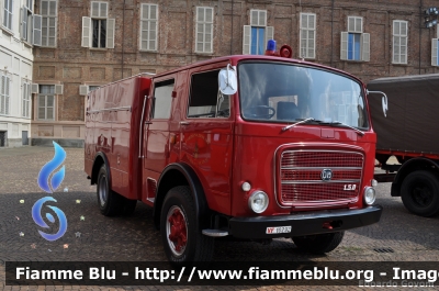 OM 150
Vigili del Fuoco
AutoPompaSerbatoio storica
VF 10292
Parole chiave: OM 150 VF10292 Raduno_ANVVF_2011