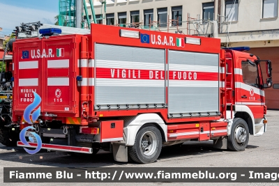 Mercedes-Benz Atego 1223 II serie
Vigili del Fuoco
Comando Provinciale di Perugia
Polisoccorso-Carro crolli USAR
VF 24216
Parole chiave: Mercedes-Benz Atego 1223 II serie