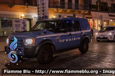 Land-Rover Discovery 3
Polizia di Stato
Squadra Volante
Unità Operativa di Primo Intervento
POLIZIA F5003
Parole chiave: Land-Rover Discovery_3 POLIZIAF5003