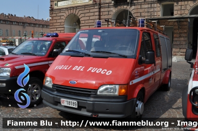 Ford Transit IV serie
Vigili del Fuoco
Distaccamento Volontario di Avigliana (TO)
Polisoccorso allestimento Bai
VF 18189
Parole chiave: Ford Transit_IVserie VF18189 Raduno_ANVVF_2011