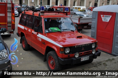 Mitsubishi Pajero Lwb I serie
Vigili del Fuoco
Distaccamento Volontario di Torre Pelice (TO)
VF 21109
Parole chiave: Mitsubishi Pajero_Lwb_Iserie VF21109 Raduno_ANVVF_2011