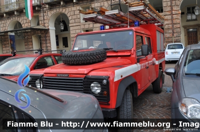 Land Rover Defender 130
Vigili del Fuoco
Comando Provinciale di Torino
VF 19323
Parole chiave: Land-Rover Defender_130 VF19323 Raduno_ANVVF_2011