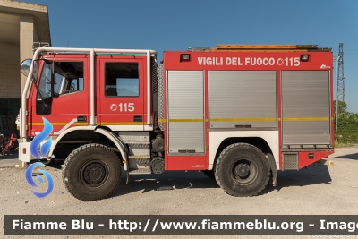 Iveco Grizzly 140E24 4x4 I serie
Vigili del Fuoco
Comando Provinciale di Pisa
Distaccamento Volontario di Ponsacco (PI)
AutoPompaSerbatoio allestimento Iveco-Magirus
VF 21942
Parole chiave: Iveco Grizzly_140E24_4x4_Iserie VF21942