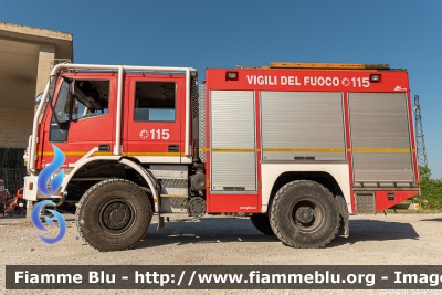 Iveco Grizzly 140E24 4x4 I serie
Vigili del Fuoco
Comando Provinciale di Pisa
Distaccamento Volontario di Ponsacco (PI)
AutoPompaSerbatoio allestimento Iveco-Magirus
VF 21942
Parole chiave: Iveco Grizzly_140E24_4x4_Iserie VF21942