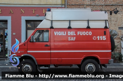 Iveco Daily 40-10 4x4 II serie
Vigili del Fuoco
Comando Provinciale di Pisa
Nucleo Speleo Alpino Fluviale SAF
VF 19924
Parole chiave: Iveco Daily_40-10_4x4_IIserie VF19924 Befana_2017