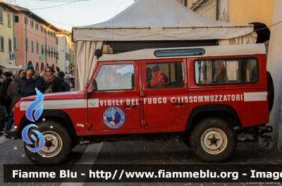 Land Rover Defender 110
Vigili del Fuoco
Comando Provinciale Livorno 
Nucleo Sommozzatori
VF 21673
Parole chiave: Land-Rover Defender_110 VF21673 Befana_2017