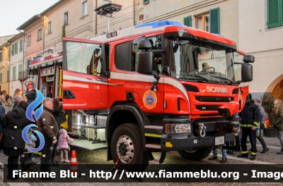 Scania P400 4x4 II serie
Allied Force in Italy
Camp Darby (Pisa)
Fire Department
Allestito Rosenbauer
AFI L-3004
Parole chiave: Scania P400_4x4_IIserie AFIL-3004 Befana_2017