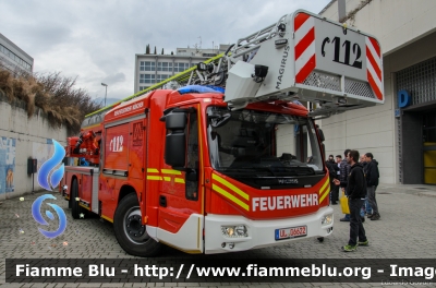 Iveco EuroCargo 160E32 IV serie
Bundesrepublik Deutschland - Germany - Germania
Berufsfeuerwehr Munchen
Vigili del Fuoco Permanenti Monaco di Baviera
AutoScala da 32 metri ribassata, con assale posteriore sterzante HZL e articolata M32L-ASn.B. allestimento Magirus
Esposta al Civil Protect 2016
Parole chiave: Iveco EuroCargo_160E32_IVserie Civil_Protect_2016