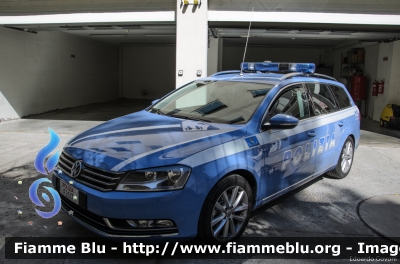 Volkswagen Passat Variant VII serie 
Polizia di Stato
Polizia Stradale in servizio sull'Autocamionale della Cisa
POLIZIA F3517
Parole chiave: Volkswagen Passat_Variant_VIIserie POLIZIAF3517