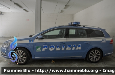 Volkswagen Passat Variant VII serie 
Polizia di Stato
Polizia Stradale in servizio sull'Autocamionale della Cisa
POLIZIA F3515
Parole chiave: Volkswagen Passat_Variant_VIIserie POLIZIAF3515