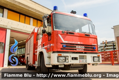 Iveco EuroFire 150E27 I serie
Vigili del Fuoco
Unione Distrettuale di Bolzano
Bezirksverband Bozen
Corpo Volontario di Gries - Bolzano
Freiwillige Feuerwehr Gries - Bozen
AutoPompaSerbatoio allestimento Iveco-Magirus
VF 0TL BZ
Parole chiave: Iveco EuroFire_150E27_Iserie VF0TLBZ