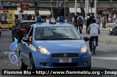 Fiat Grande Punto
Polizia di Stato
POLIZIA H1868
Parole chiave: Fiat Grande_Punto POLIZIAH1868