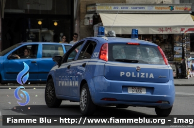 Fiat Grande Punto
Polizia di Stato
POLIZIA H1868
Parole chiave: Fiat Grande_Punto POLIZIAH1868