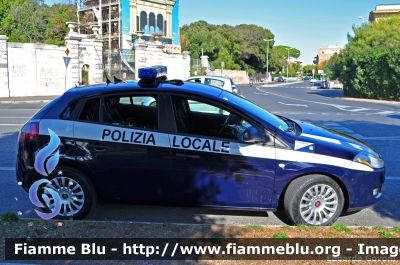 Fiat Nuova Bravo
Polizia Locale Legnago (VR)
POLIZIA LOCALE YA 393 AC
Parole chiave: Fiat Nuova_Bravo POLIZIALOCALEYA393AC Festa_Folgore_2011