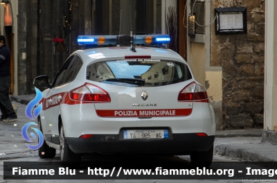 Renault Megane III serie
Polizia Municipale Firenze
POLIZIA LOCALE YA 005 AG 
CODICE AUTOMEZZO: 54
Parole chiave: Renault Megane_IIIserie POLIZIALOCALEYA005AG