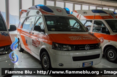 Volkswagen Transporter T5 restyle
Associazione Provinciale di Soccorso Croce Bianca (Bolzano)
Landesrettungverein Weisses Kreuz
WK 022 - 748
PC ZS 0MR
Parole chiave: Volkswagen Transporter_T5_restyle Ambulanza PCZS0MR