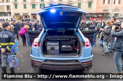 Lamborghini Urus Performante
Polizia di Stato
Polizia Stradale
Allestimento Lamborghini/Focaccia
POLIZIA M9450
Parole chiave: Lamborghini Urus_Performante POLIZIAM9450