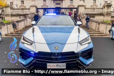 Lamborghini Urus Performante
Polizia di Stato
Polizia Stradale
POLIZIA M9450
Parole chiave: Lamborghini Urus_Performante POLIZIAM9450