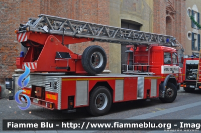 Iveco 190-26
Vigili del Fuoco
Comando Provinciale di Alessandria
AutoScala ricondizionata Fortini
VF 16766
Parole chiave: Iveco 190-26 VF16766