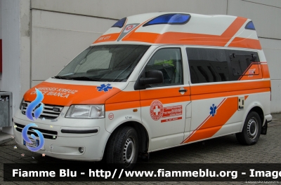 Volkswagen Transporter T5
Croce Bianca Bolzano
Weisses Kreuz Bozen
Allestita Ambulanz Mobile - Hornis Silver
WK 411 - 627
PC ZS 0FB
Parole chiave: Volkswagen Transporter_T5 PCZS0FB Ambulanza Civil_Protect_2016