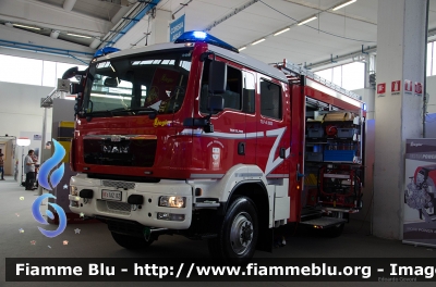 Man TGM 13.290 4x4 II serie
Vigili del Fuoco
Unione Distrettuale di Merano
Corpo Volontario di Plaus
Freiwillige Feuerwehr Plaus
Bezirksverband Meran
Allestimento Ziegler
VF 1AZ BZ
Parole chiave: Man TGM_13.290_4x4_IIserie VA1AZBZ Reas_2014