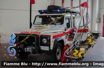 Land-Rover Defender 110
Croce Rossa Italiana
Comitato Locale di Cannobio (VB)
Allestita Mariani Fratelli
CRI 035 ZA
Parole chiave: Land-Rover Defender_110 Ambulanza CRI035ZA Reas_2014