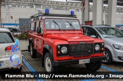 Land-Rover Defender 110
Vigili del Fuoco
Distretto della Val Di Sole
Corpo Volontario di Pejo (TN)
VF K86 TN 
Parole chiave: Land-Rover Defender_110 VFK86TN Civil_Protect_2016