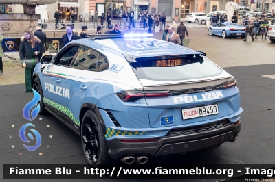 Lamborghini Urus Performante
Polizia di Stato
Polizia Stradale
POLIZIA M9450
Parole chiave: Lamborghini Urus_Performante POLIZIAM9450