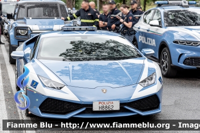 Lamborghini Huracàn LP 610-4
Polizia di Stato
Polizia Stradale
Allestimento Lamborghini
POLIZIA H8862
Parole chiave: Lamborghini Huracàn_LP610-4 POLIZIAH8862